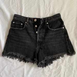 Black high waisted cut-off shorts!